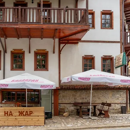 - щастливците