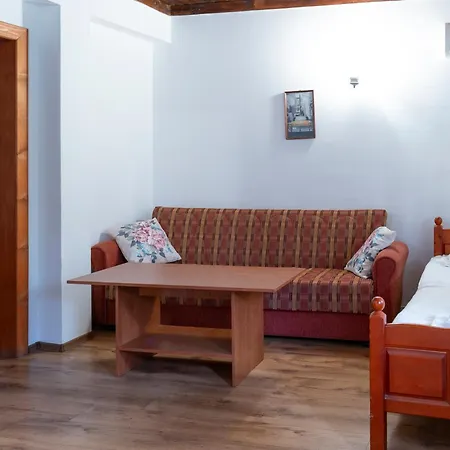 - щастливците Hotel 3*