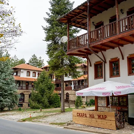 - щастливците 酒店 3*
