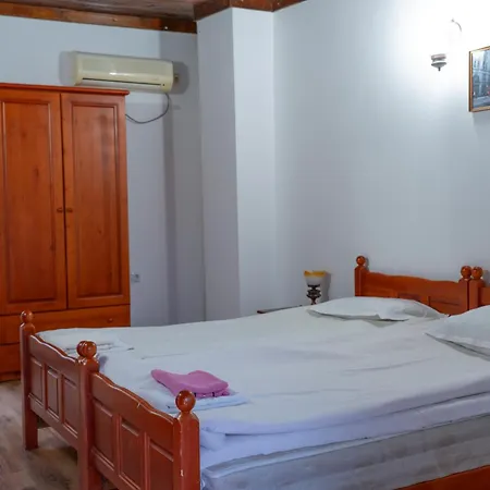 - щастливците Hotel Starozagorski Bani