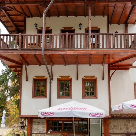 - щастливците 3*